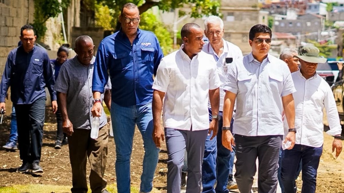 CAASD impulsa obras para seguir optimizando servicio agua potable y saneamiento cañadas con inversión superior a los RD,000 millones CAASD impulsa obras para seguir optimizando servicio agua potable y saneamiento cañadas con inversión superior a los RD,000 millones