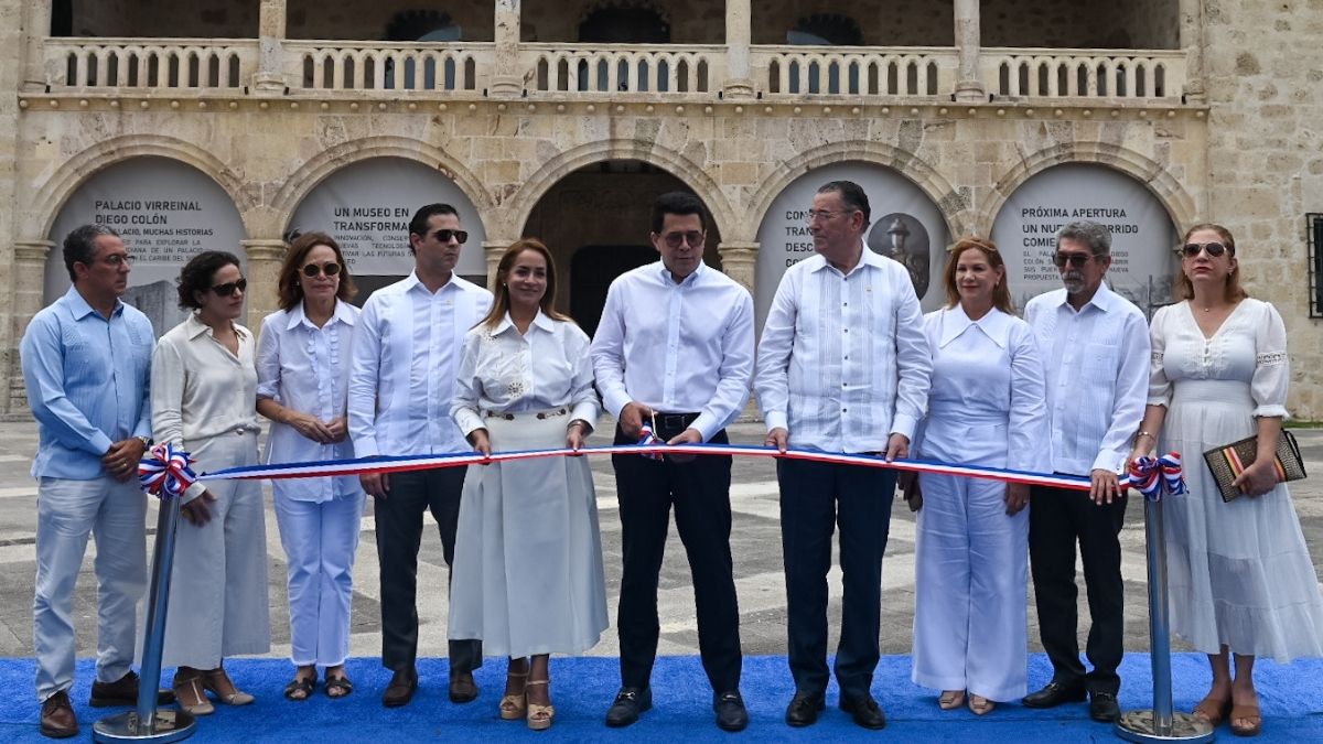 David Collado entrega el remozado Alcázar de Colón e inicia proyecto de iluminación en la Ciudad Colonial