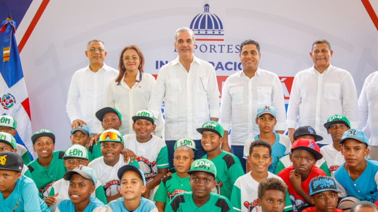 Abinader dice zona Samaná se transforma con inversión oficial