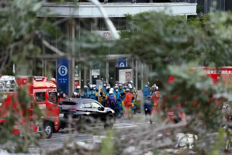 Aumentan a 18 los muertos por terremoto 7.1 Japón el martes