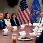 Vicepresidenta Peña y ministro Atallah fortalecen cooperación sanitaria con EE.UU. durante reunión con el secretario Robert F. Kennedy Jr.
