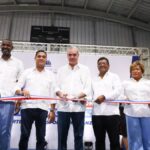 Presidente Abinader y ministro Kelvin Cruz entregan multiuso Dante Lemonier en Los Alcarrizos