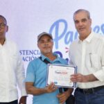 Presidente Abinader encabeza reconocimiento a miles de padres dominicanos en jornada de DASAC “Padres que Protegen”
