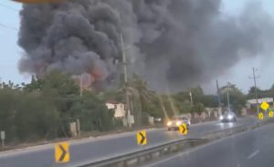 Incendio afecta desde temprano parque industrial de Navarrete