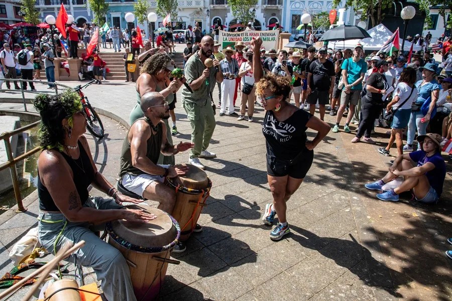 Miles de personas reclaman la independencia de Puerto Rico