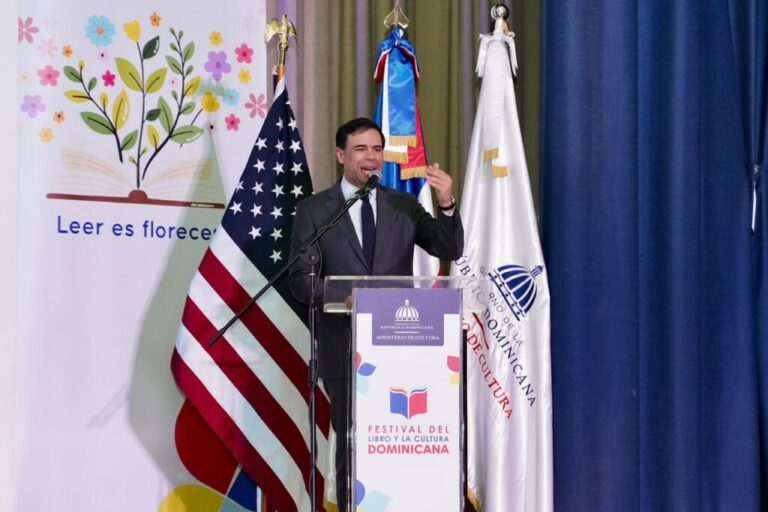 NY: Concluye con récord asistencia Festival del Libro y la Cultura Dominicana