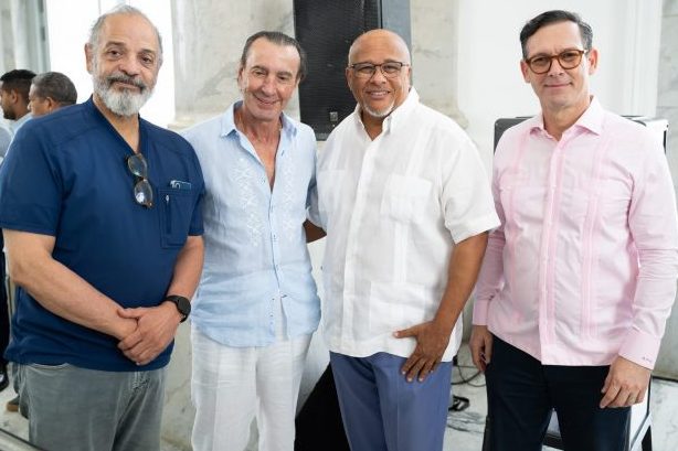 Presentan experiencia sobre Santiago y tradición del tabaco