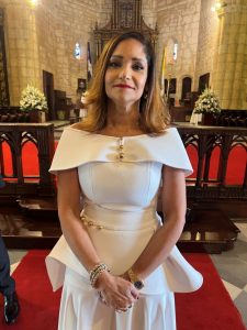 Rosa Olga Medrano es reelecta como la presidenta de ADORA