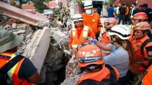 VENEZUELA: Rescatan a familia tras 12 días bajo los escombros