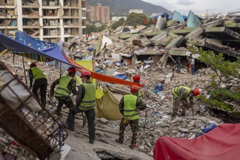 VENEZUELA: Un mes después siguen buscando desaparecidos