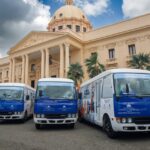 Abinader entrega 40 autobuses para estudiantes universitarios