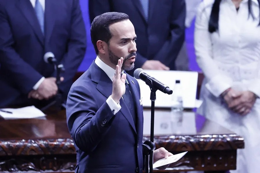 COLOMBIA: Anuncia fin de los diálogos, lucha contra las drogas