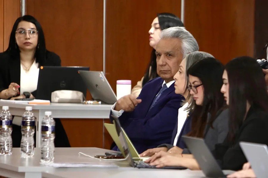 ECUADOR: Un tribunal declara culpable a expresidente Moreno