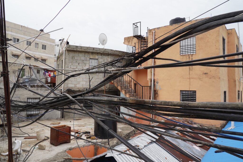 Edesur advierte consecuencias legales del hurto eléctrico RD