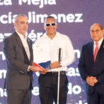 Presidente Abinader entrega 1,500 becas internacionales para cursar programas de especialización, maestrías y doctorados en universidades del extranjero