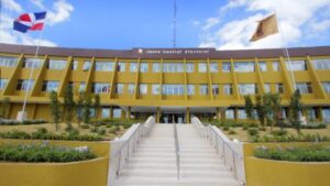 JCE advierte al Centro Económico del Cibao por difundir encuesta electoral fuera del período permitido