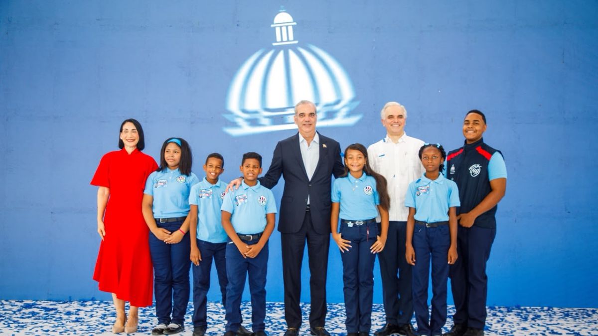 Presidente Abinader da inicio al año escolar 2026-2027 con más de dos millones de estudiantes convocados y afirma: “La República Dominicana que soñamos para el 2036 comienza hoy, en cada aula que abre sus puertas”