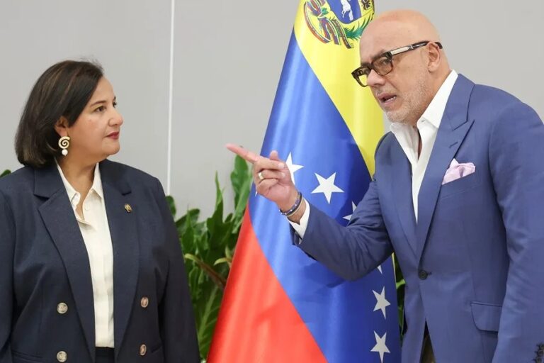 VENEZUELA: Chavismo y grupo oposición tienen primer diálogo