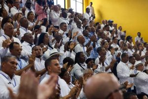 Abinader garantiza no buscará imponer un candidato en PRM