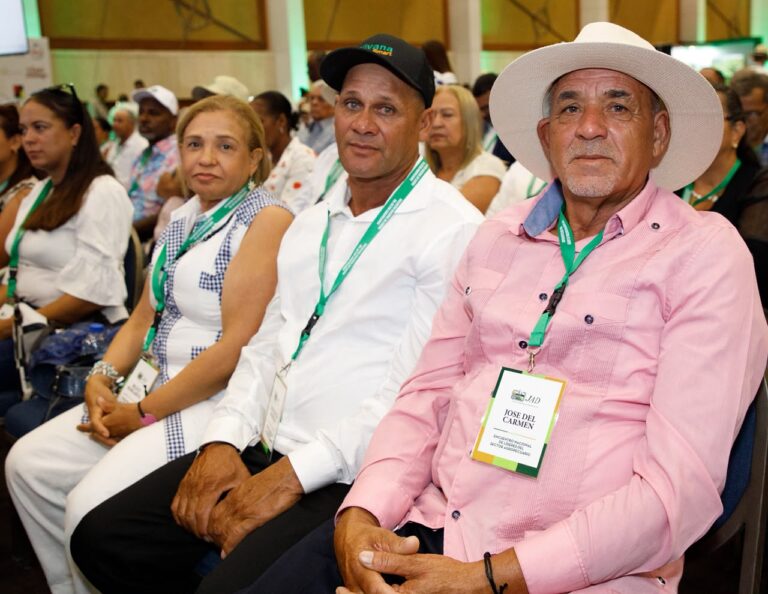 Abinader resalta modernización y competitividad del campo RD