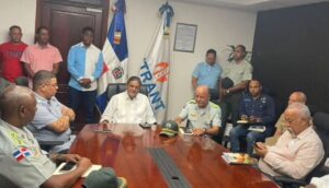 Autoridades se reunieron con transportistas del 9 de la Duarte