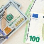 Dólar bajó 15 cts. y euro subió; eran vendidos .23 y .16