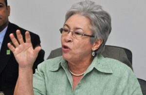 Exministra Salud duda eficacia epidemiológica ante muertes