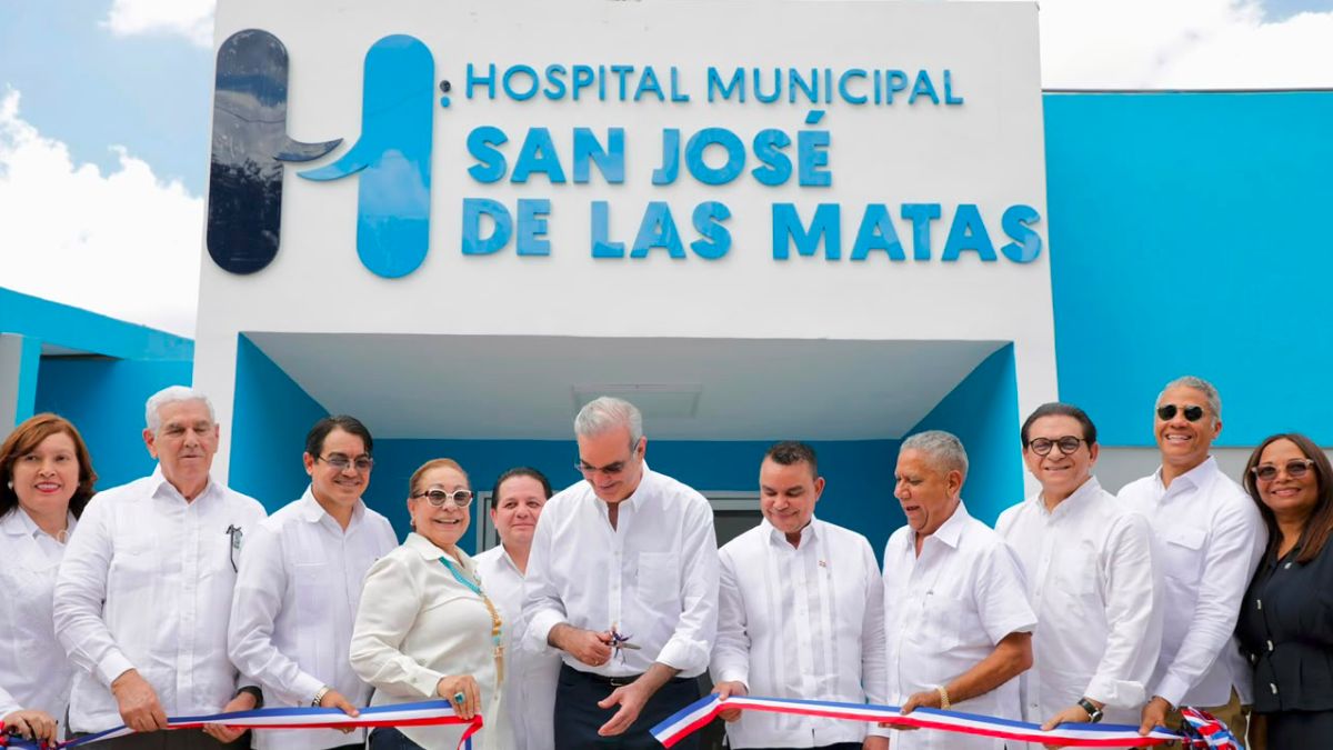 Presidente Abinader afirma que Sajoma y sus distritos, en términos de salud, no tienen por qué envidiarle nada a ningún lugar del país, al contar con un hospital de tercer nivel y una maternidad de segundo nivel