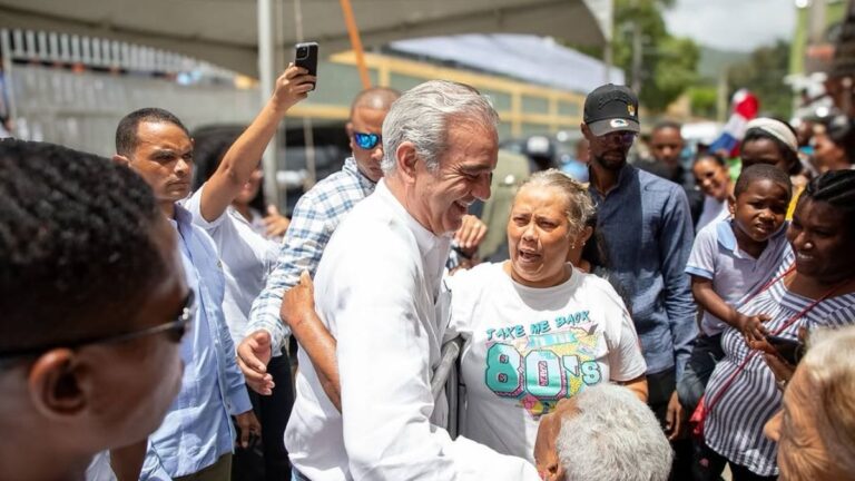 Luis Abinader agradece el cariño y respaldo recibido de su gente en San Cristóbal