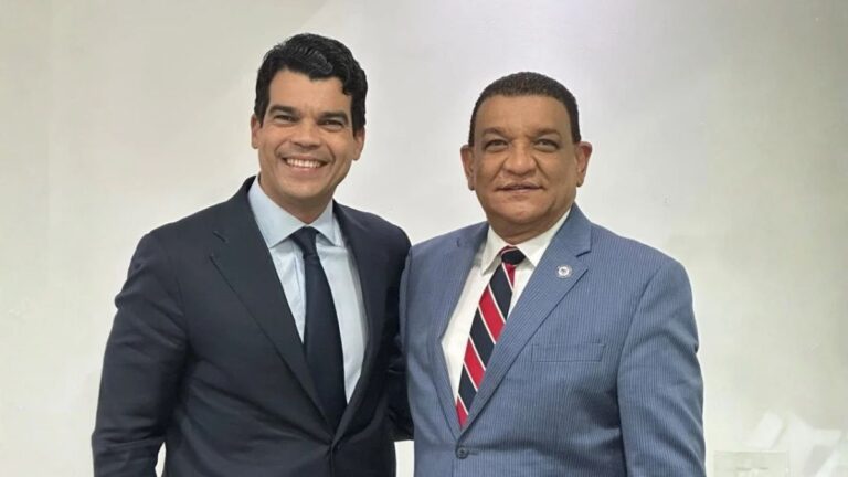 Wellington Arnaud designa a Guillermo Moringlane director ejecutivo del sector Salud de su proyecto presidencial