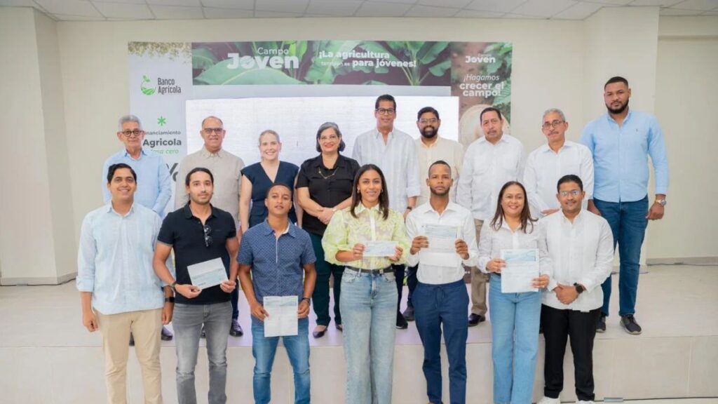 Campo Joven lleva casi RD millones a tasa cero a jóvenes productores de Hato Mayor