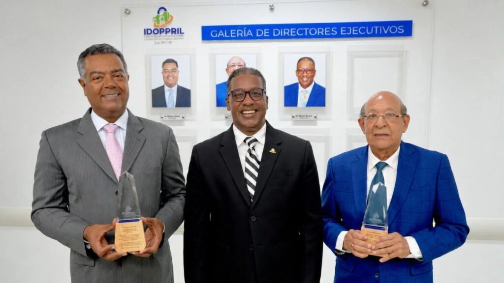 IDOPPRIL devela Mural de Directores como homenaje a la memoria y trayectoria institucional