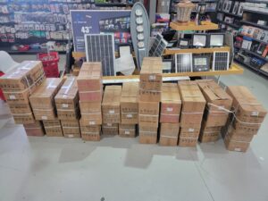 Ocupan más 30 mil mercancías ilícitas en negocios de chinos