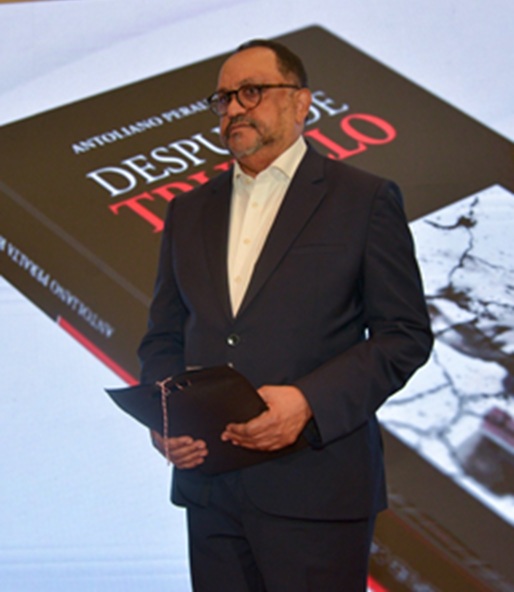 Ponen en circulación libro «Después de Trujillo. Un lustro convulso»