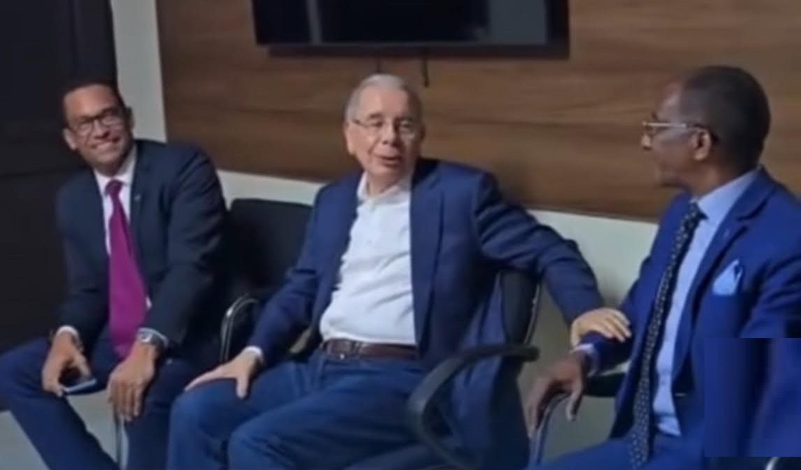 Danilo ironiza sobre la reforma del 2024 que impulsó Abinader Danilo ironiza sobre la reforma del 2024 que impulsó Abinader