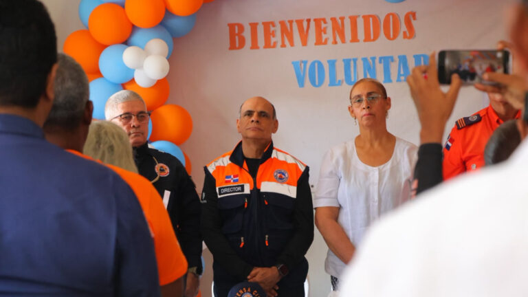 Defensa Civil juramenta a José Ceballos como nuevo director provincial y regional en San Cristóbal